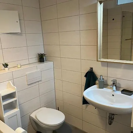 Schmuckstueck Im Herzen Rostocks Mit Gruener Oase Exterior photo